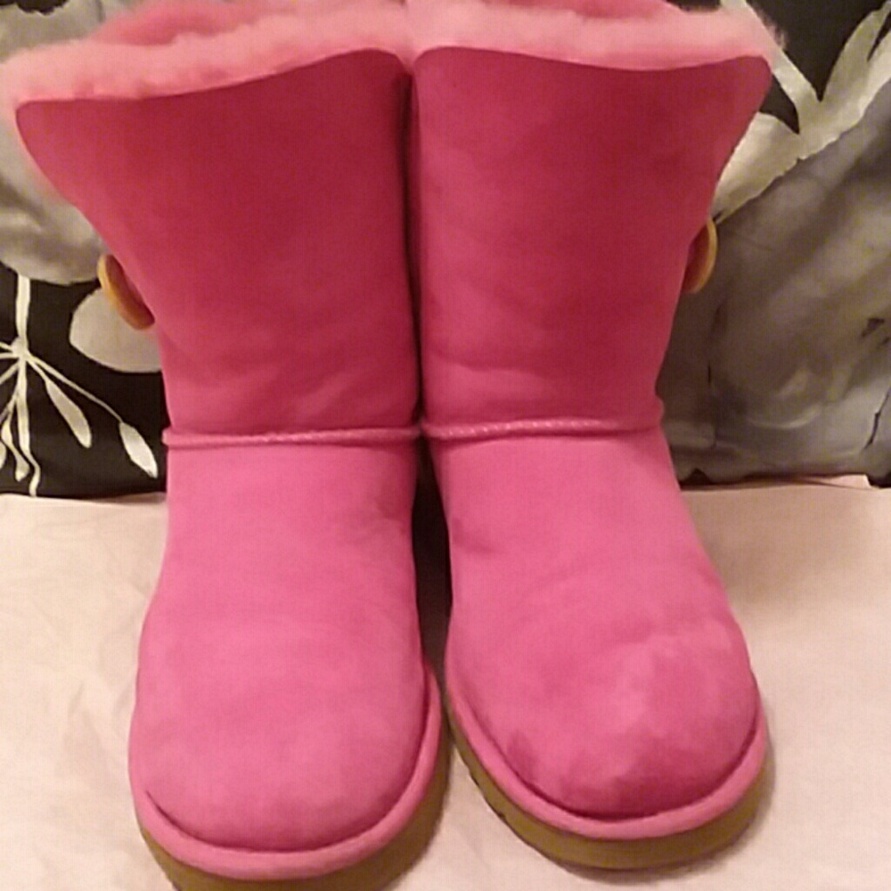 Pink Cancer Ribbon Special UGGs - Picture 5 of 6